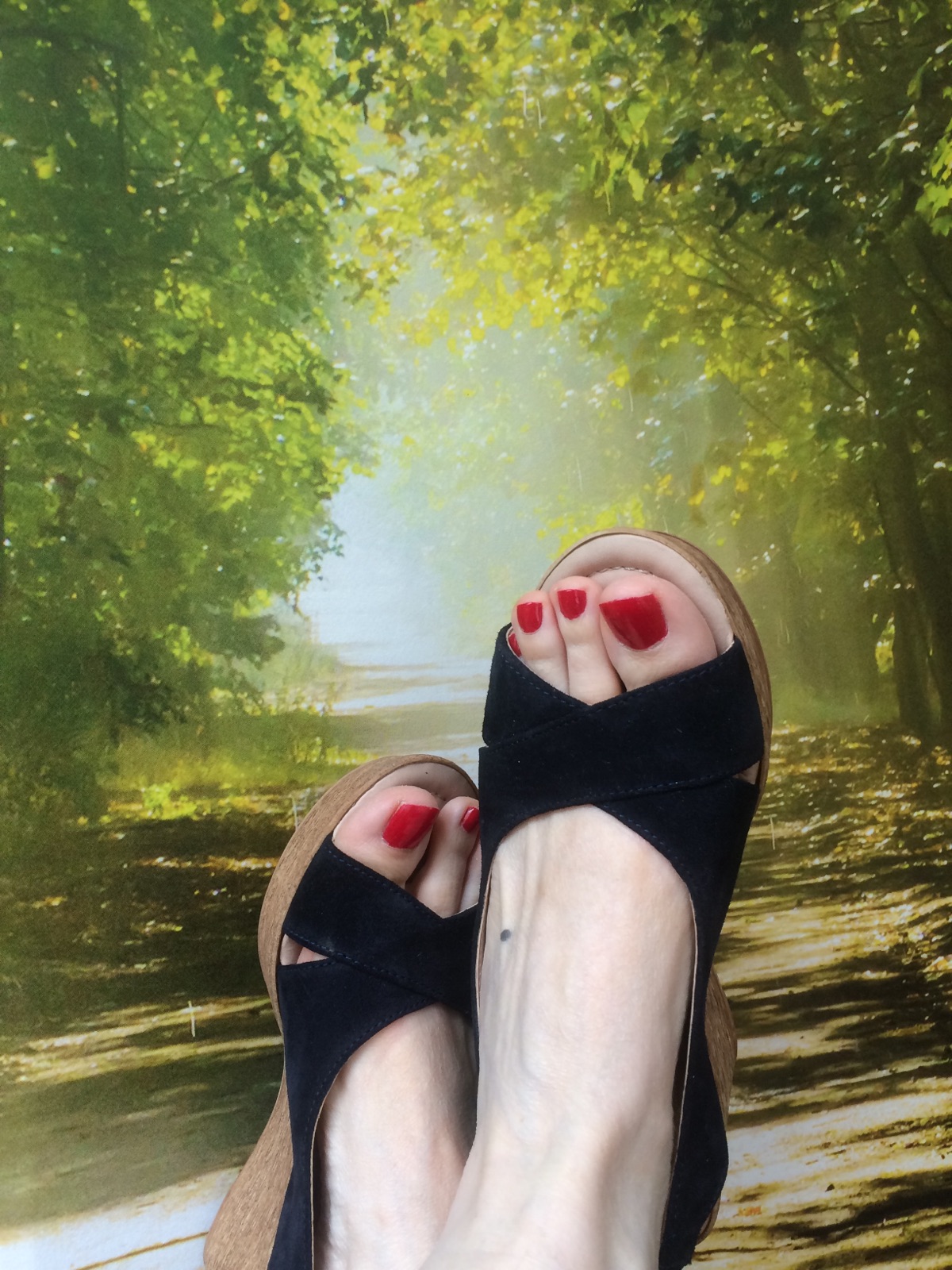 Réalisation Chantal Amour d'ongle - Vernis ongles des pieds rouge